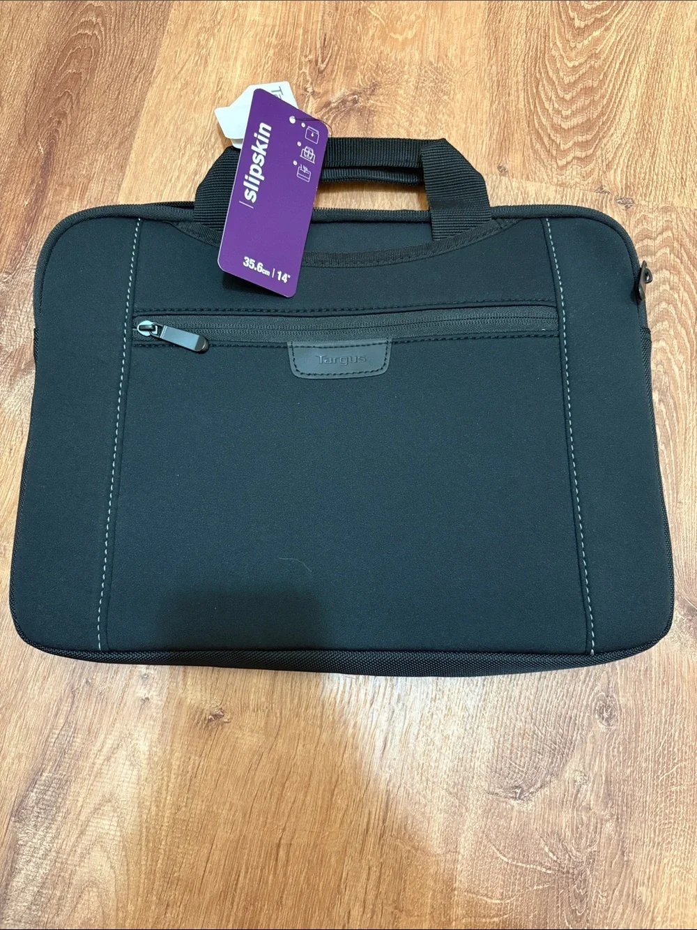 NWT Targus Black SlipSkin 14